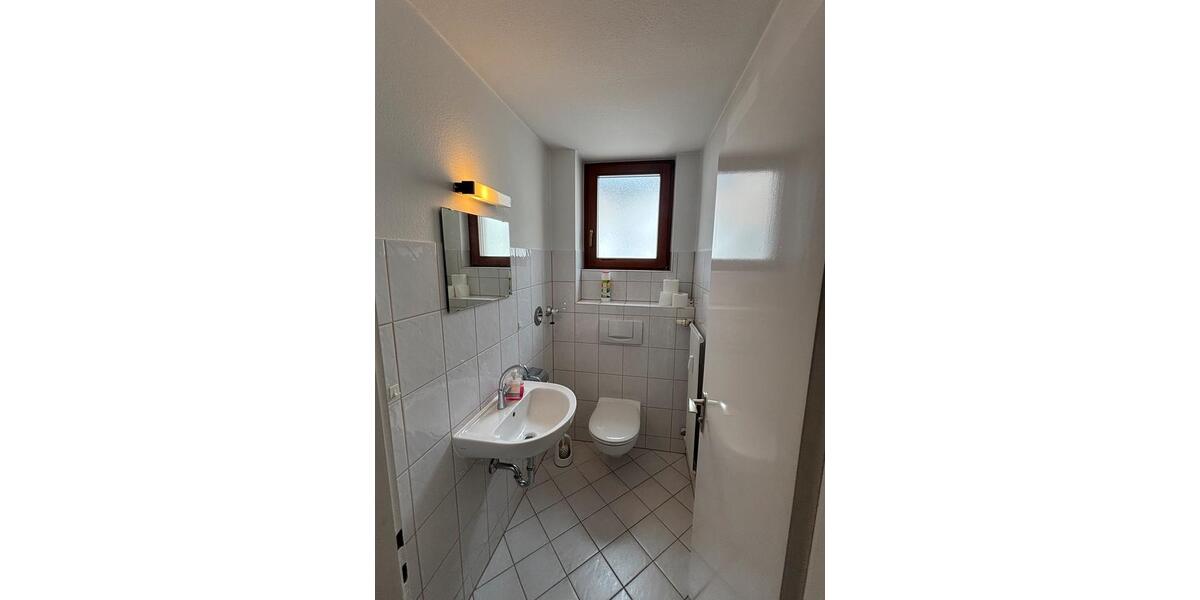 Etagenwohnung Würzburg - 3 Zimmer, 98 m&sup2;, 1.372&euro; | Angebot:26269102