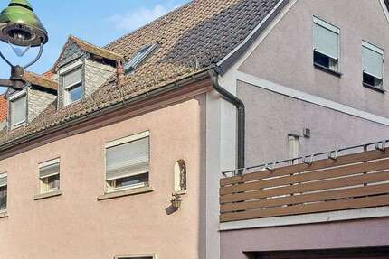 Haus Würzburg Heuchelhof - 4 Zimmer, 115 m&sup2;, 299.000&euro; | Angebot:25380480