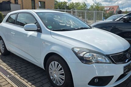Kia ceed / Ceed 132.000 km 3.300 &euro; Randersacker 97236