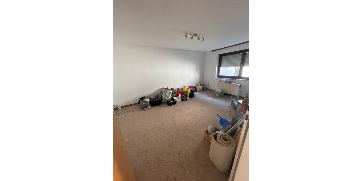 Doppelhaushälfte Würzburg Dürrbachau - 7 Zimmer, 215 m&sup2;, 125.000&euro; | Angebot:25921065