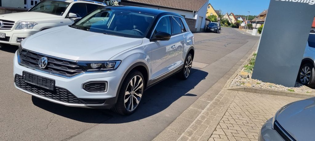 VW T-Roc 33.000 km 26.990 € Stammheim 97509