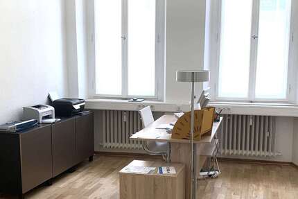 Büro in Würzburg 749 € 45 m² zimmer