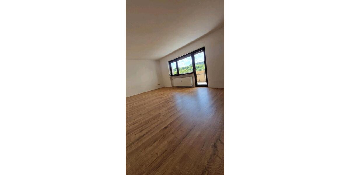 Etagenwohnung Würzburg Lengfeld - 3 Zimmer, 90 m&sup2;, 1.110&euro; | Angebot:26261892