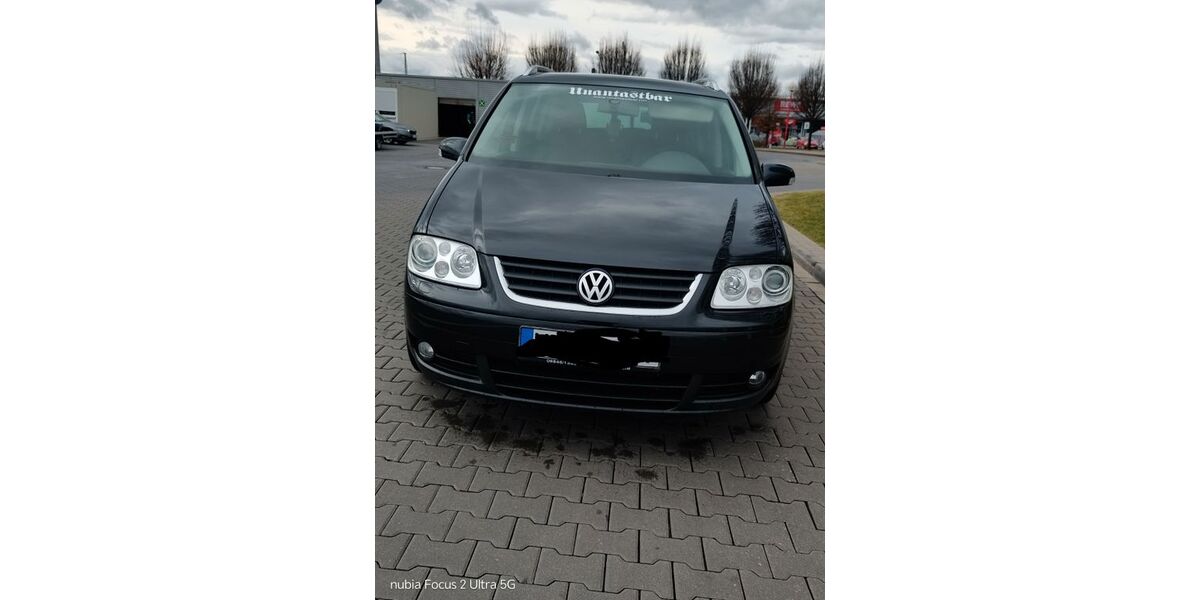 VW Touran 246.000 km 2.300 &euro; Oberickelsheim 97258