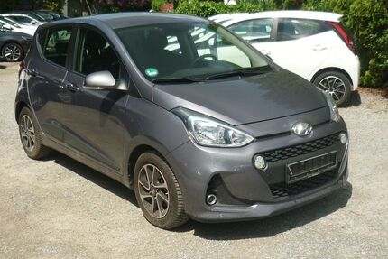 Hyundai i10 49.530 km 9.950 &euro; Estenfeld bei Würzburg 97230