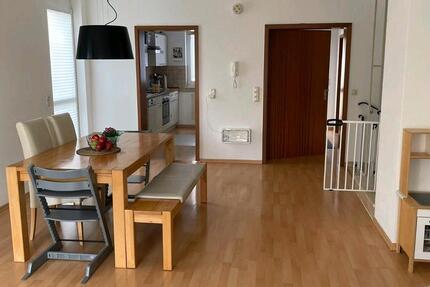Haus Giebelstadt - 5 Zimmer, 150 m&sup2;, 1.550&euro; | Angebot:25025239