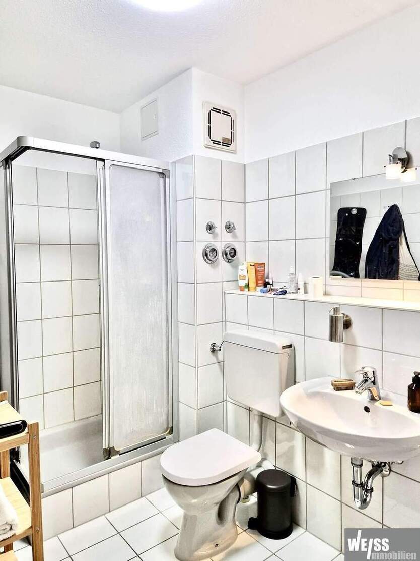 Zentrale 2 Zimmer-Wohnung mit Loggia und Tiefgaragen-Stellplatz 2 zimmer
