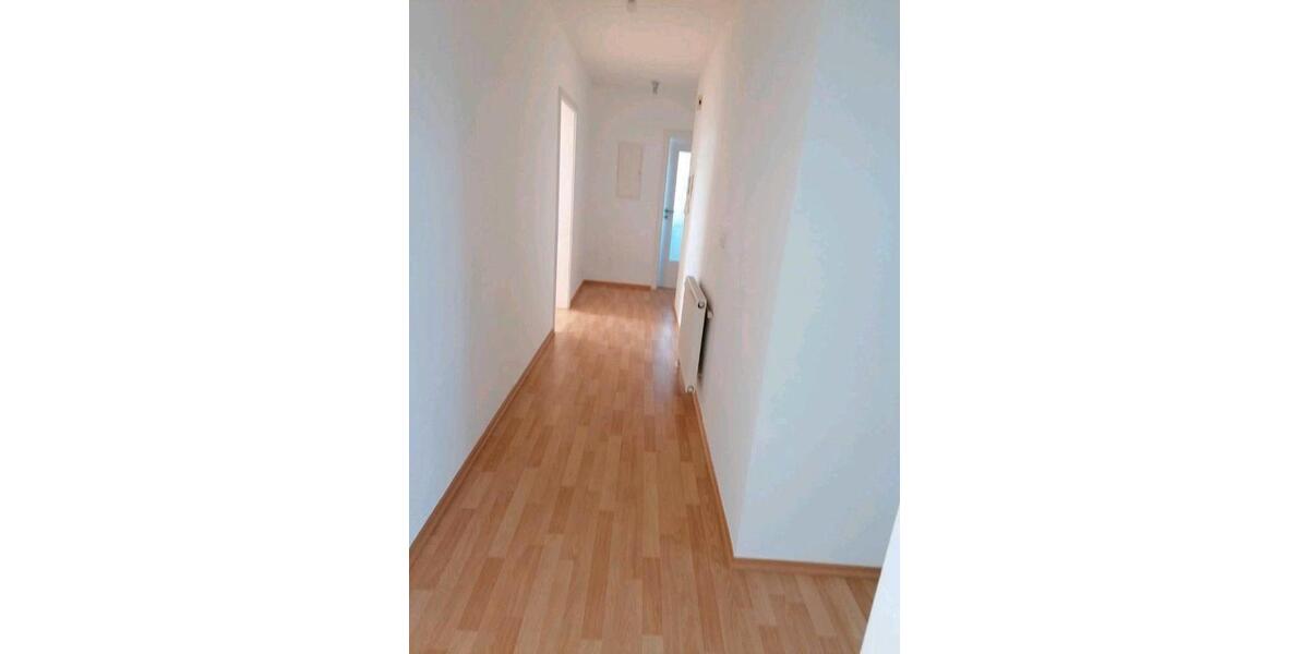 Dachgeschoßwohnung Marktsteft - 3 Zimmer, 96 m&sup2;, 885&euro; | Angebot:26478225
