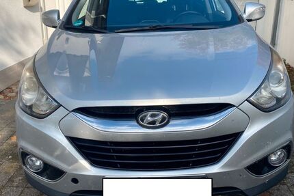 Hyundai TUCSON 136.000 km 6.499 &euro; Eisingen 97249