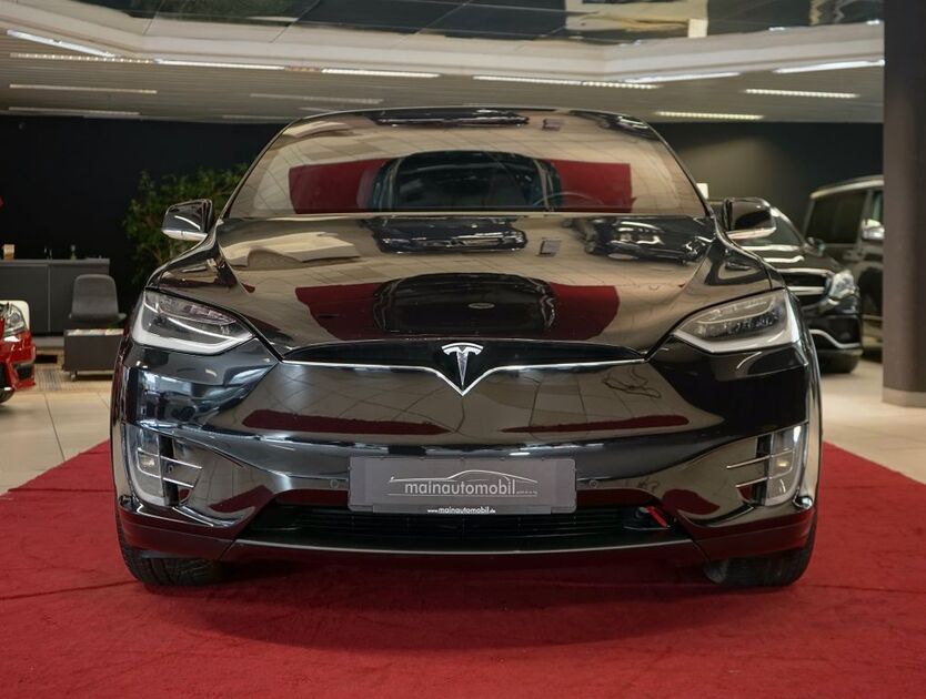 Tesla Model X 77.150 km 38.999 € Würzburg 97070