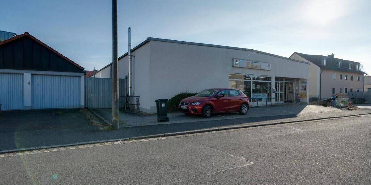 Vermietete Gewerbeimmobilie in Rottendorf zimmer