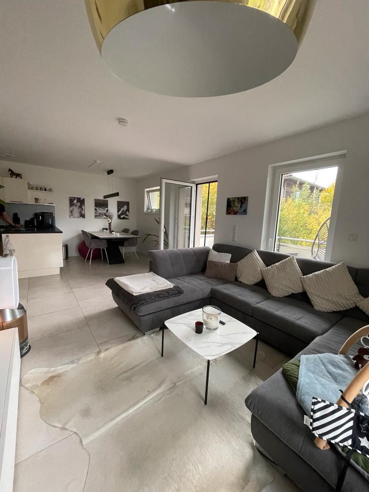 Helle, ruhige Neubau 3-Zi-Whg mit EBK, Stellplätzen in WBB zimmer