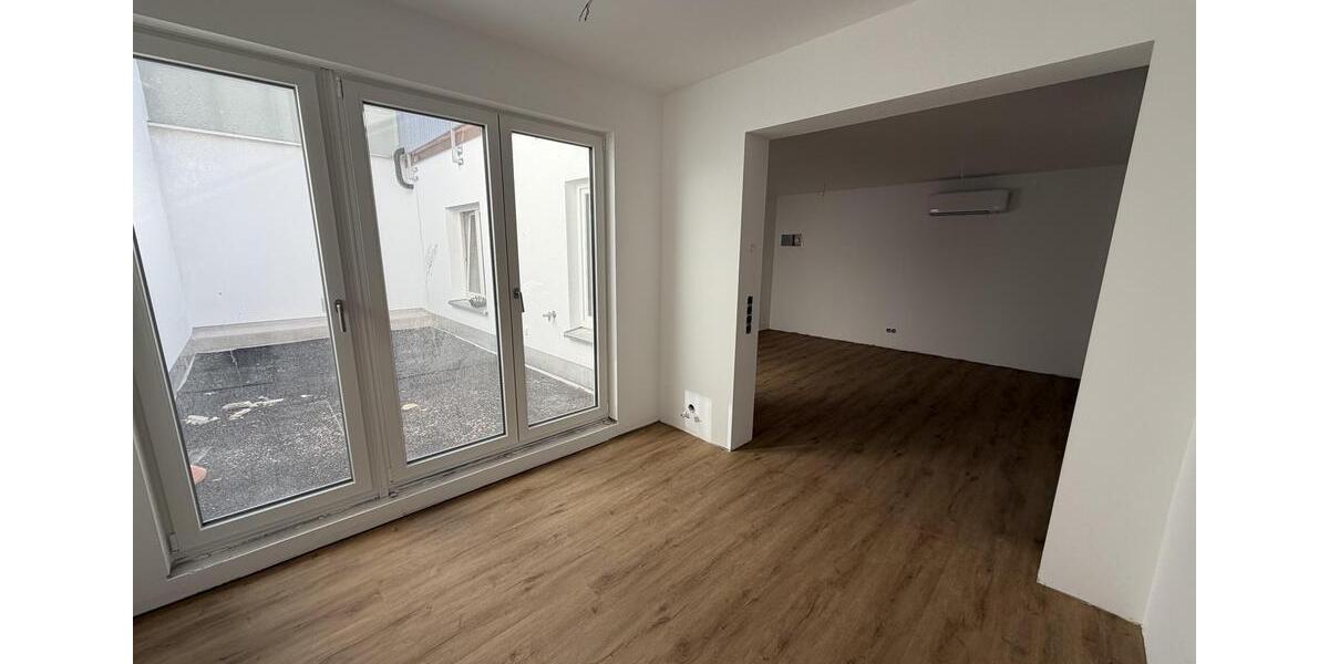 Etagenwohnung Volkach - 3 Zimmer, 100 m&sup2;, 1.200&euro; | Angebot:25405678