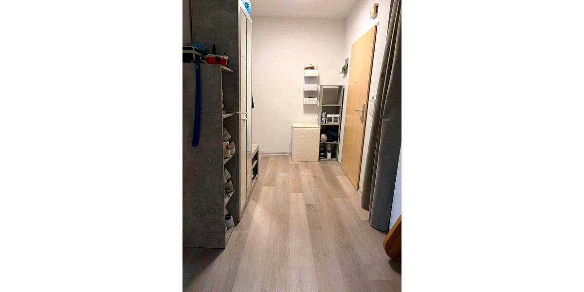 Dachgeschoßwohnung Gerbrunn - 5.5 Zimmer, 130 m&sup2;, 1.350&euro; | Angebot:26573287