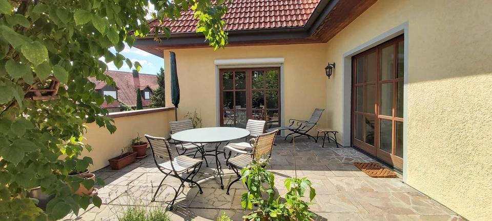 Einfamilienhaus Kleinlangheim - 5 Zimmer, 150 m&sup2;, 1.390&euro; | Angebot:25592906