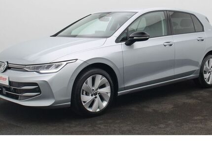 VW Golf 9.900 km 32.480 &euro; Würzburg 97076