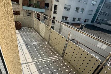 Wohnung Würzburg - 3 Zimmer, 72 m&sup2;, 970&euro; | Angebot:25419239