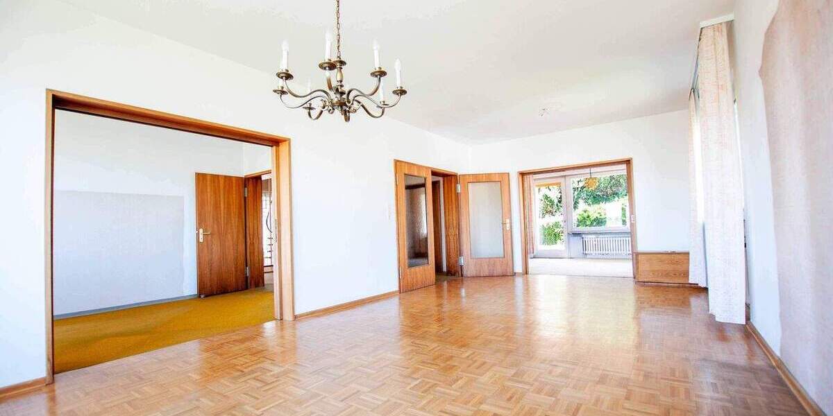 **RESERVIERT** Traumhafte Aussicht auf die Stadt - Architektenhaus Obere Zellerau 7 zimmer