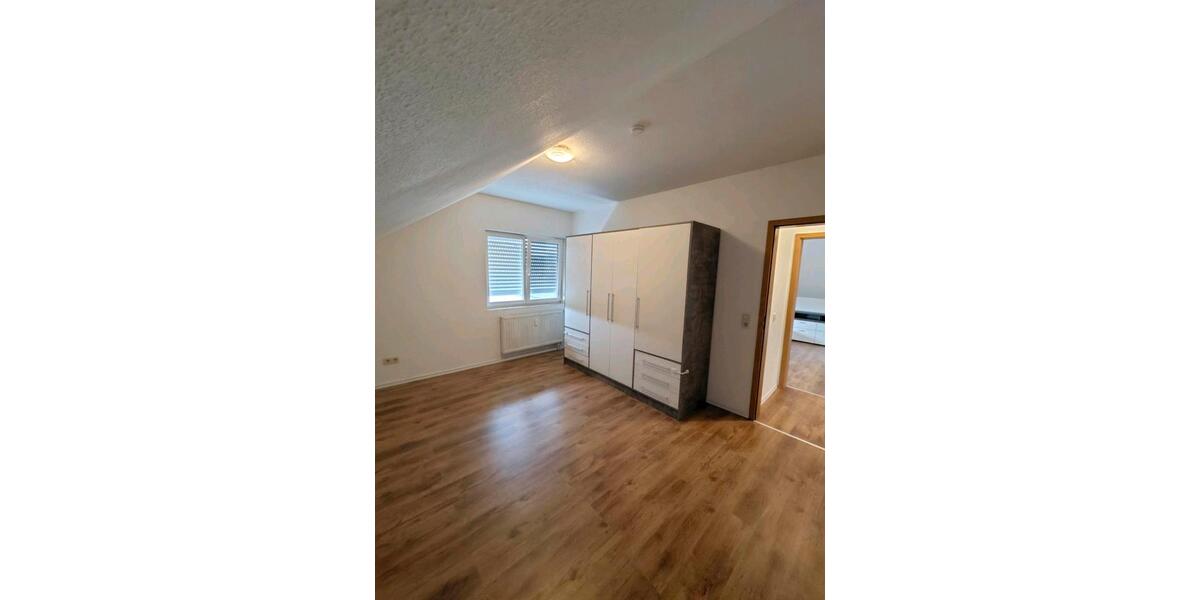 Dachgeschoßwohnung Hafenlohr - 3 Zimmer, 71 m&sup2;, 580&euro; | Angebot:26120691