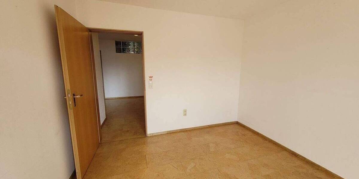 Etagenwohnung Kirchheim - 4 Zimmer, 130 m&sup2;, 980&euro; | Angebot:26920026
