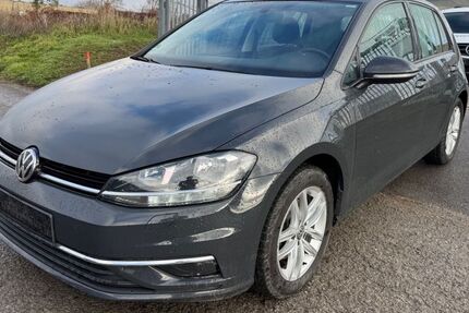 VW Golf 182.000 km 10.990 € Eibelstadt 97246