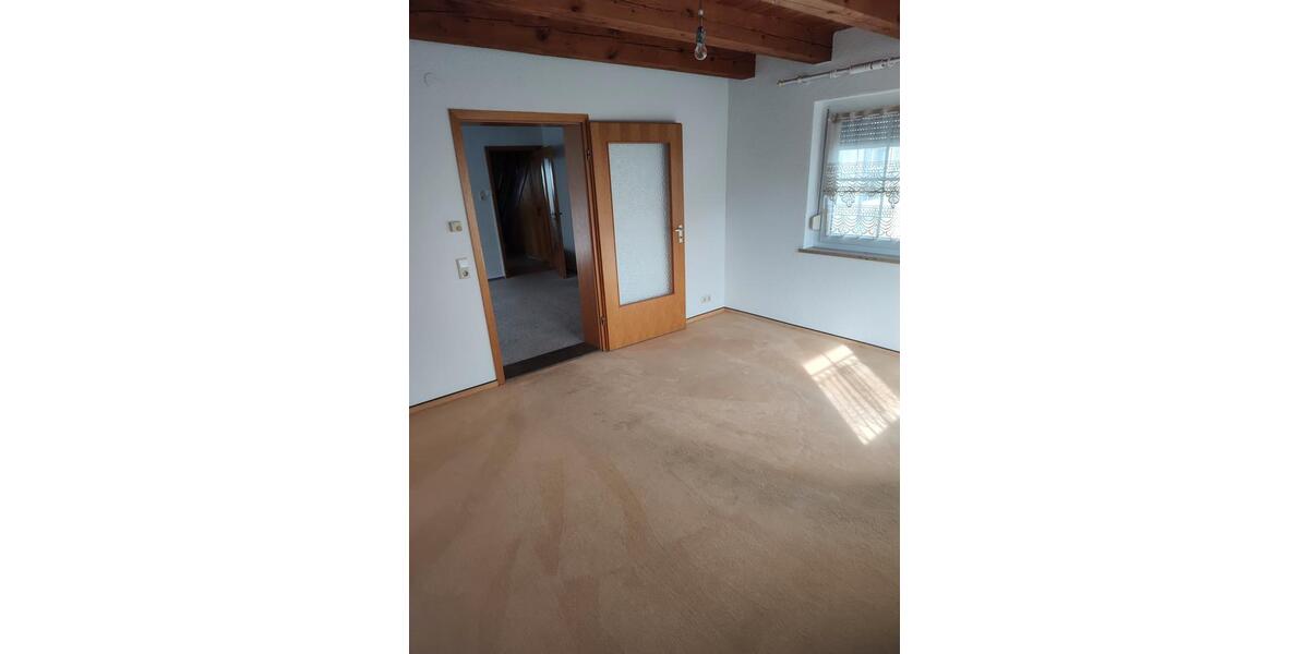 Doppelhaushälfte Giebelstadt - 6 Zimmer, 144 m&sup2;, 295.000&euro; | Angebot:26762801