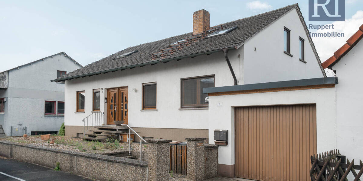 Mehrfamilienhaus, Wohnhaus Schwarzach am Main Stadtschwarzach - 7 Zimmer, 191 m&sup2;, 389.000&euro; | Angebot:21889230