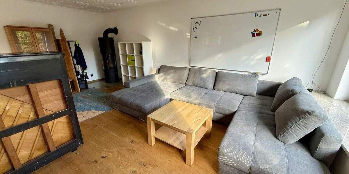 Bungalow Iphofen - 6 Zimmer, 160 m&sup2;, 1.880&euro; | Angebot:25730263