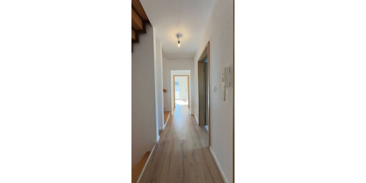 Reihenendhaus Würzburg Oberdürrbach - 6 Zimmer, 172 m&sup2;, 590.000&euro; | Angebot:25984304