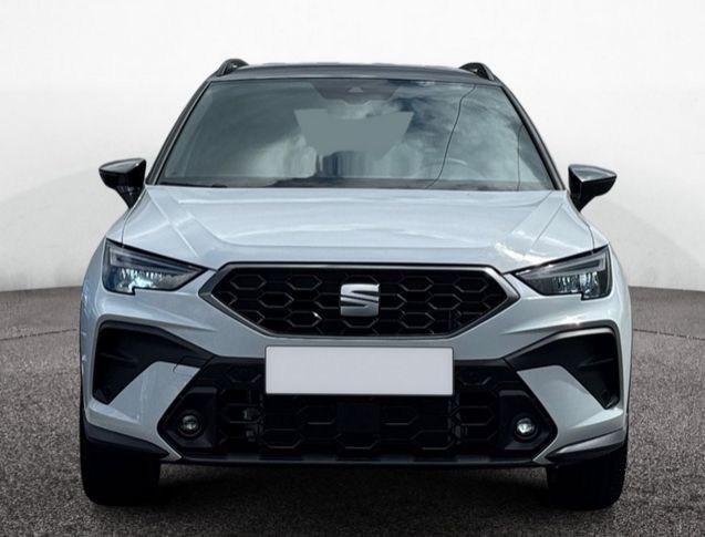 Seat Arona 1.200 km 28.990 &euro; Würzburg 97076