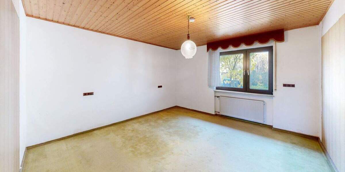 Mehrfamilienhaus, Wohnhaus Waldbüttelbrunn - 7 Zimmer, 164 m&sup2;, 380.000&euro; | Angebot:26016142