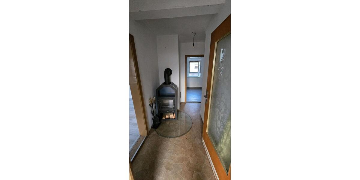 Einfamilienhaus Werneck - 8 Zimmer, 170 m&sup2;, 300.000&euro; | Angebot:26638488