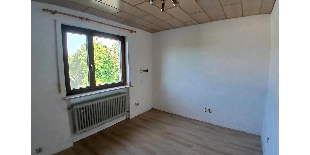 Etagenwohnung Würzburg Dürrbachau - 4 Zimmer, 89 m&sup2;, 980&euro; | Angebot:26699690