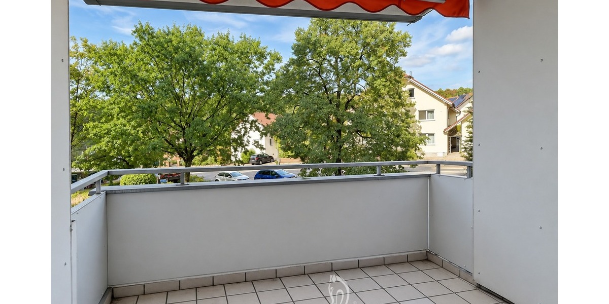 Altersgerecht - Aufzug, Loggia und Tiefgarage – gepflegte 3-Zimmer-Wohnung - Etagenwohnung Höchberg | Angebot:27450926