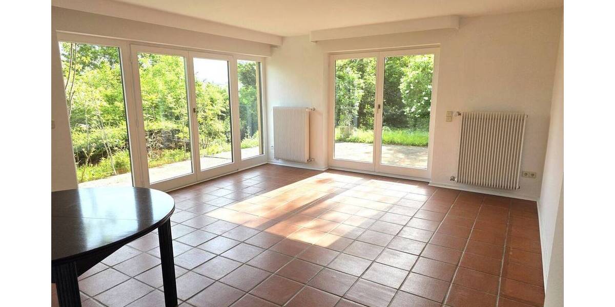 Etagenwohnung Würzburg Zellerau - 3 Zimmer, 100 m&sup2;, 1.300&euro; | Angebot:26515279
