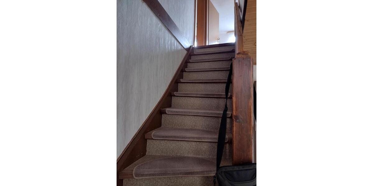 Doppelhaushälfte Kitzingen - 5 Zimmer, 90 m&sup2;, 195.000&euro; | Angebot:27072239