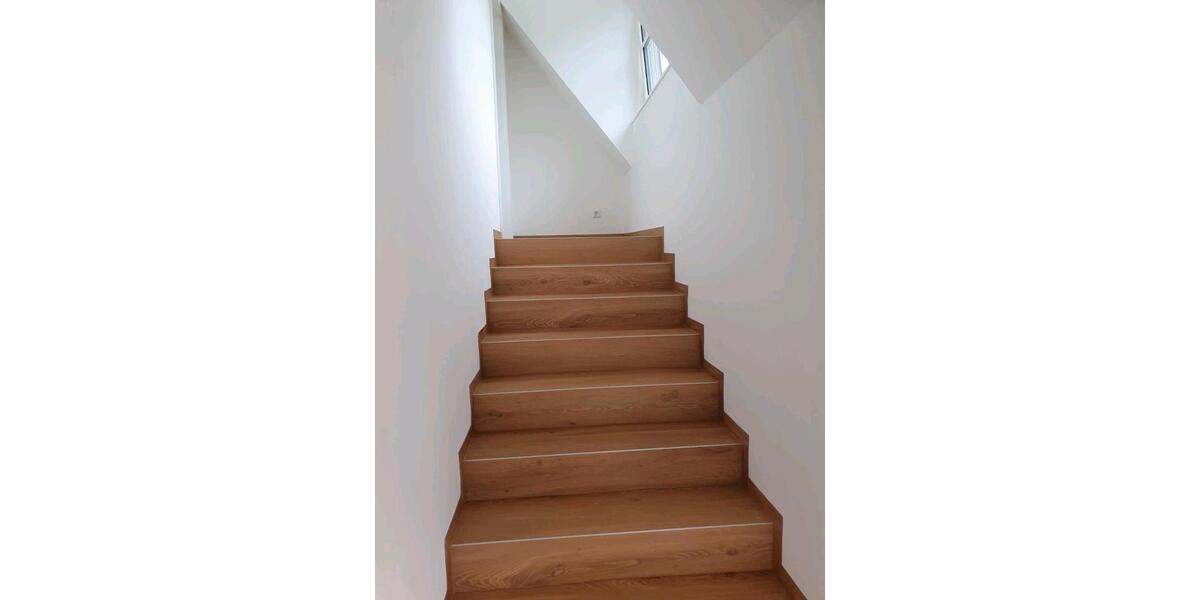 Etagenwohnung Volkach - 4 Zimmer, 94 m&sup2;, 790&euro; | Angebot:26440986