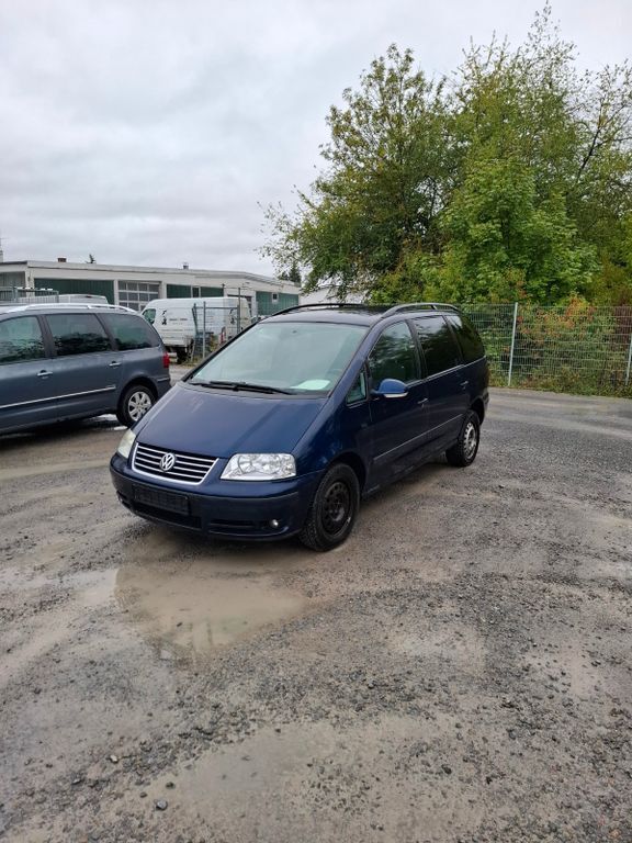 VW Sharan 263.641 km 3.500 € Kitzingen 97318