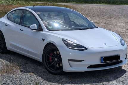 Tesla Model 3 36.750 km 33.333 &euro; Retzstadt 97282