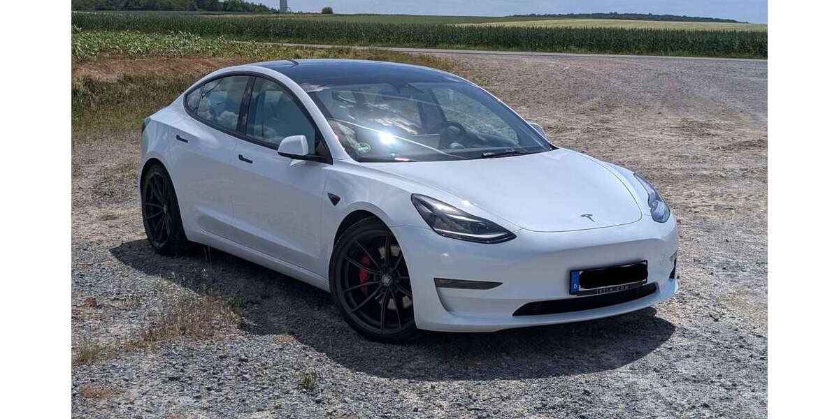 Tesla Model 3 36.750 km 33.333 &euro; Retzstadt 97282