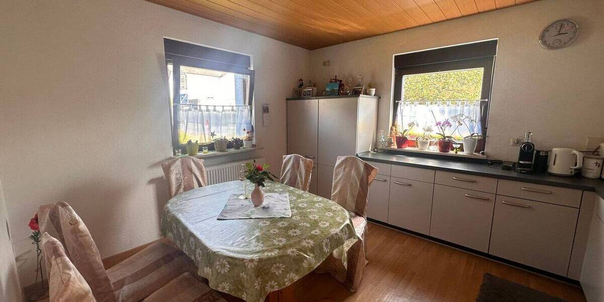 Einfamilienhaus Waldbüttelbrunn - 8 Zimmer, 189 m&sup2;, 509.000&euro; | Angebot:26824791