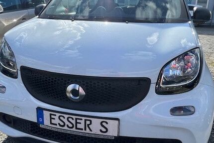 Smart ForFour 26.837 km 8.900 &euro; Tauberbischofsheim 97941