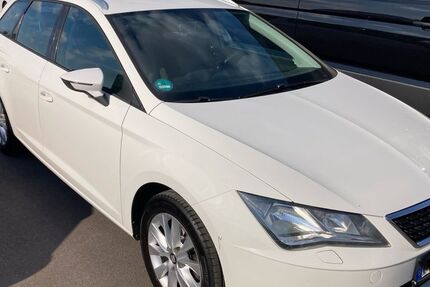 Seat Leon 144.000 km 8.900 &euro; Würzburg 97082