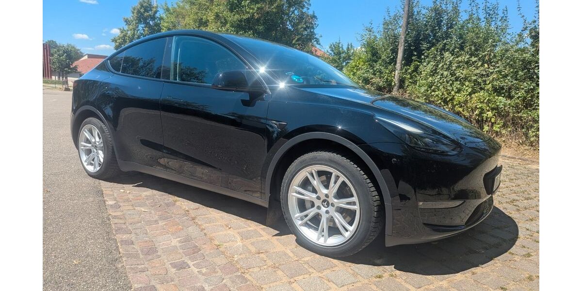 Tesla Model Y 66.000 km 35.900 &euro; Kürnach 97273