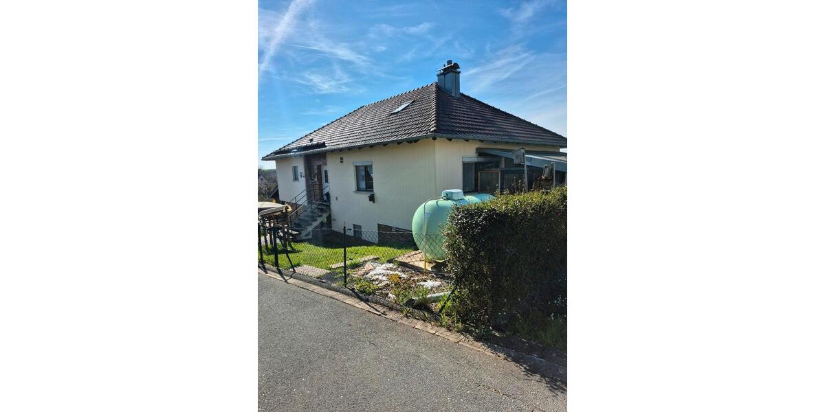 Mehrfamilienhaus, Wohnhaus Prichsenstadt - 9 Zimmer, 160 m&sup2;, 220.000&euro; | Angebot:26142774