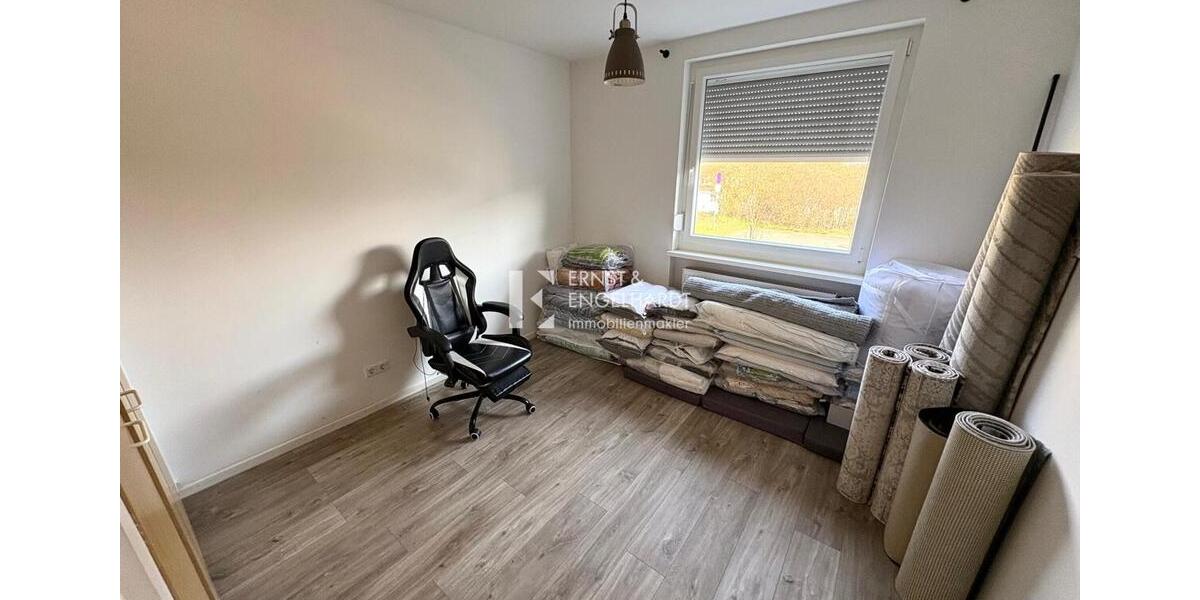 Erdgeschoßwohnung Kitzingen - 5 Zimmer, 112 m&sup2;, 1.100&euro; | Angebot:25905183