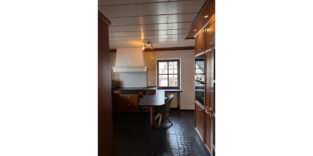 Einfamilienhaus mit Tenne und Garten nähe Würzburg 6 zimmer