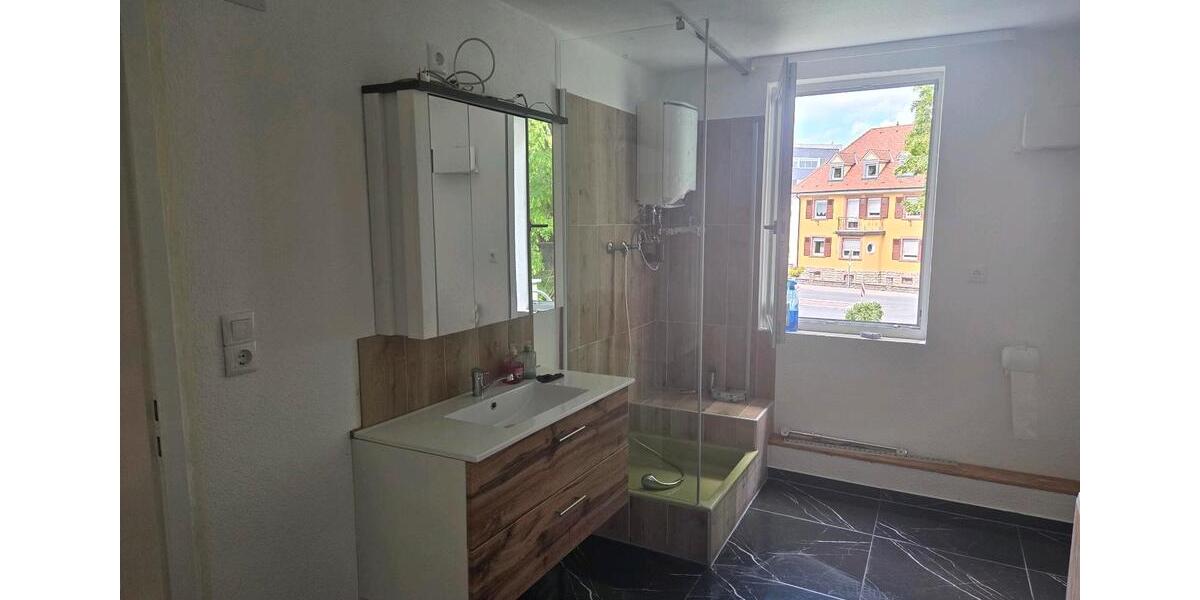 Etagenwohnung Tauberbischofsheim - 4 Zimmer, 115 m&sup2;, 1.600&euro; | Angebot:26649621