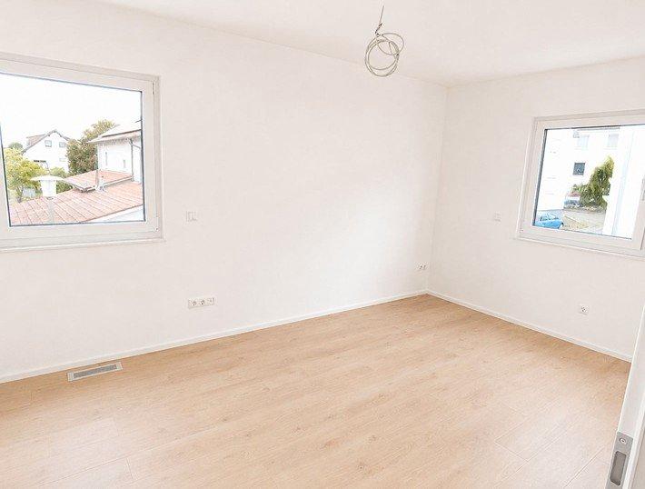 Doppelhaushälfte Unterpleichfeld - 5.5 Zimmer, 145 m&sup2;, 2.100&euro; | Angebot:26584365