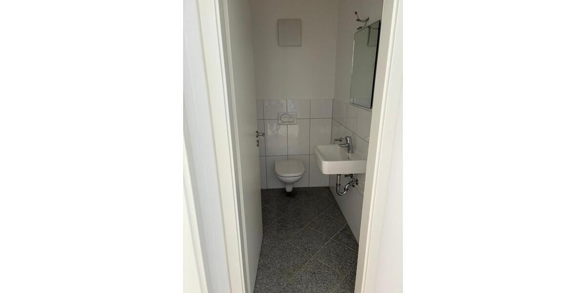 Etagenwohnung Sommerhausen - 3 Zimmer, 88 m&sup2;, 990&euro; | Angebot:26661520